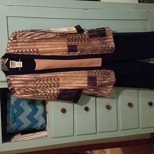 R & M RICHARDS navy and tan pantsuit size 8P